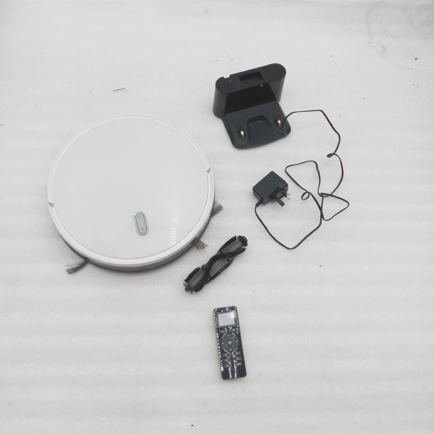 Venga! Saugroboter mit Mop, einfach zu bedienen, 6 Reinigungsmodi, leiser Betrieb, weiß, VG RVC 3000 BS, Device - White