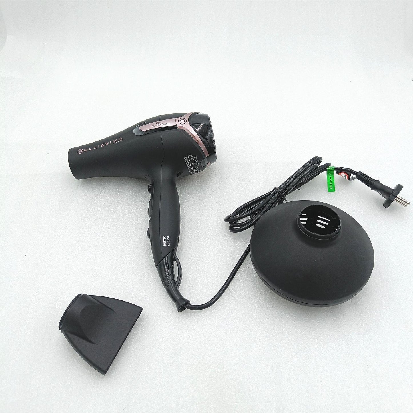 Imetec Bellissima K9 2300 Haartrockner trocknet und Haar Feuchtigkeit ;versorgt