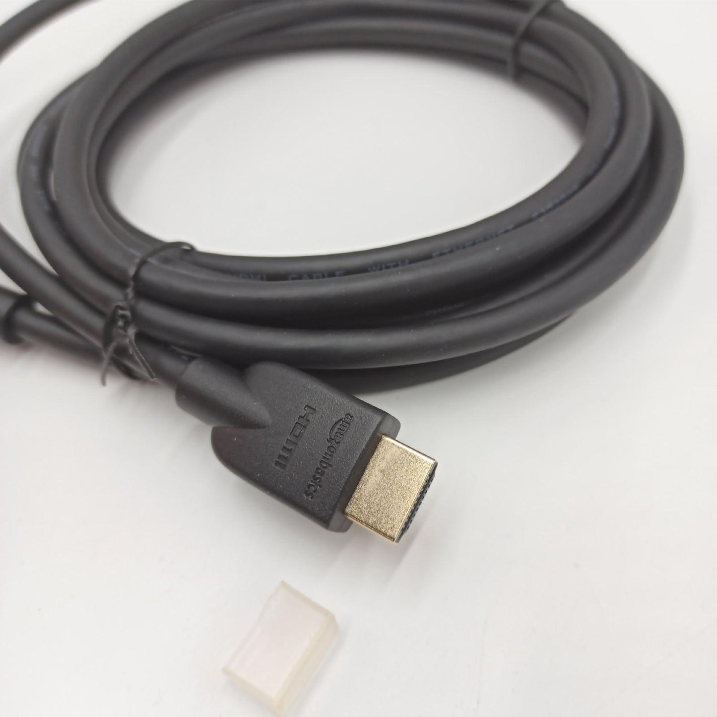 Amazon Basics 4K-HDMI-Kabel, 3 m, 18 Gbit/s Highspeed mit Ethernet, 4K@60Hz, 2160p, Schwarz