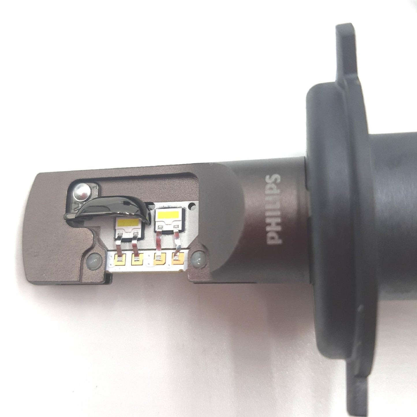 Philips Ultinon Pro9000 LED Autoscheinwerfer H4 Doppelpack Lampen Ultimative Leuchtkraft Starke Beleuchtung