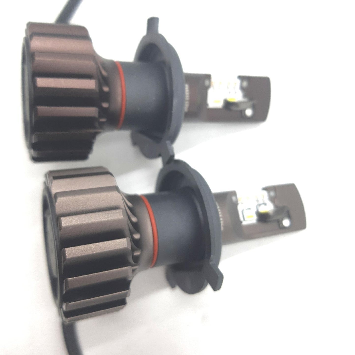 Philips Ultinon Pro9000 LED Autoscheinwerfer H4 Doppelpack Lampen Ultimative Leuchtkraft Starke Beleuchtung