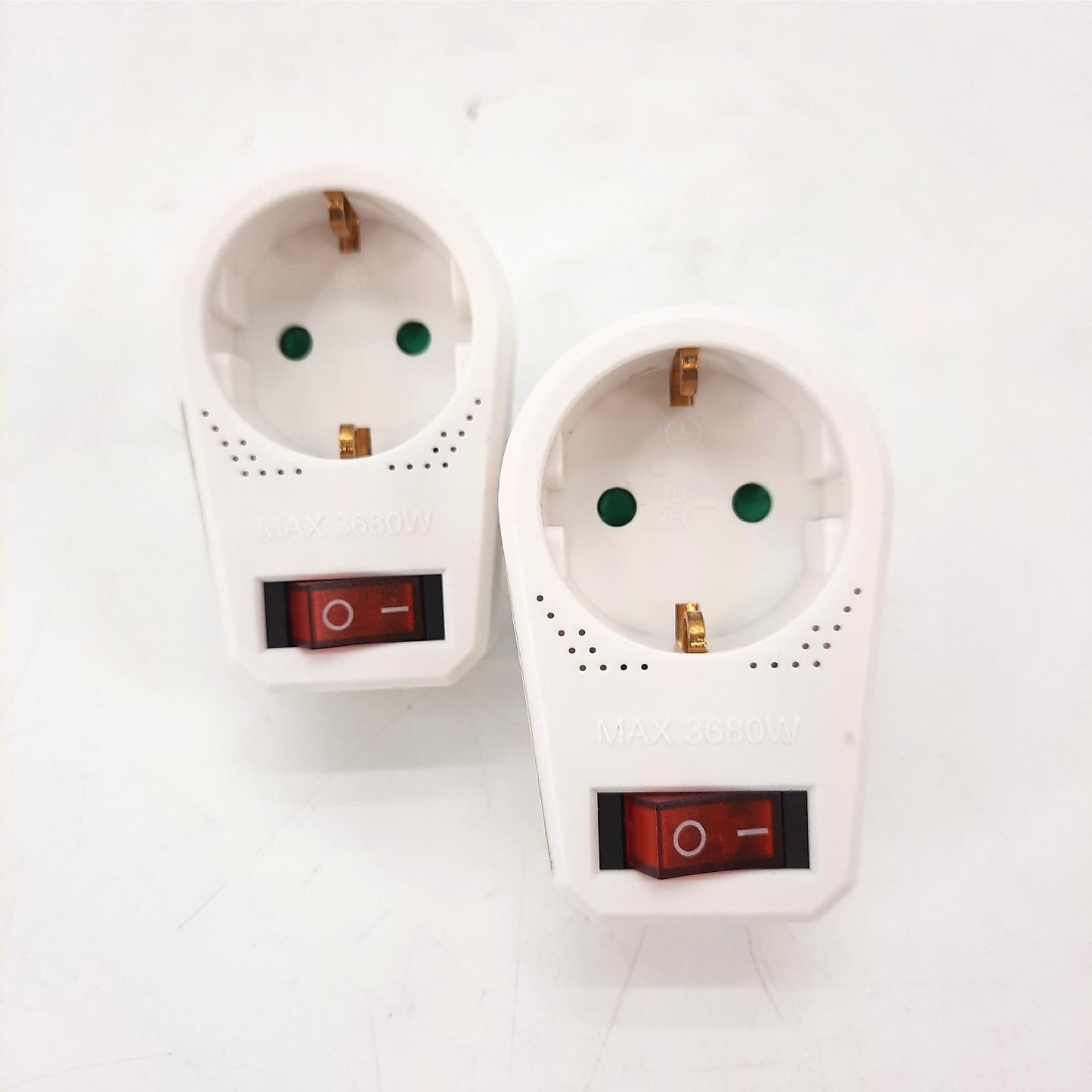 deleyCON Steckdosenadapter Stromversorgung Zwischenstecker 2 Stück Beleuchtet EIN AUS Sch