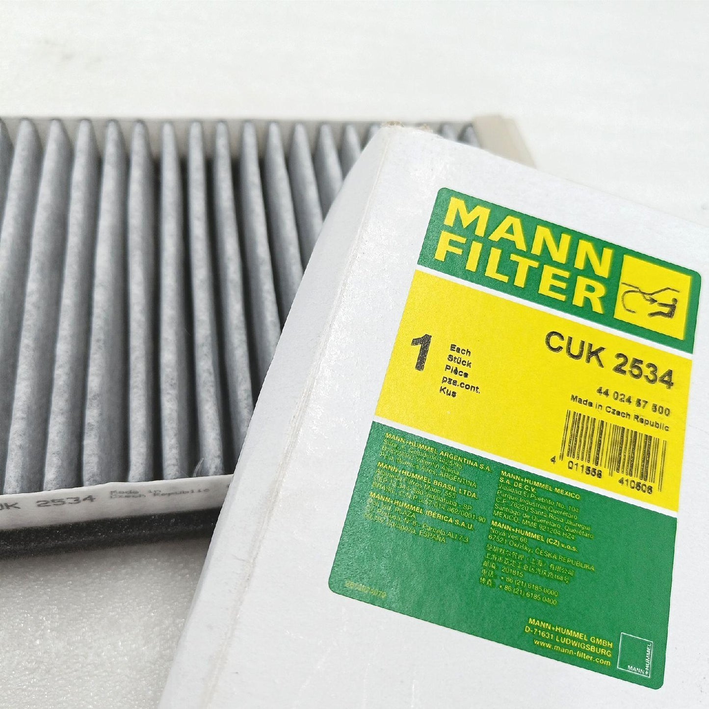 MANN FILTER Innenraumfilter Fahrzeugfilter CUK 2534 Aktivkohle Pollenfilter für