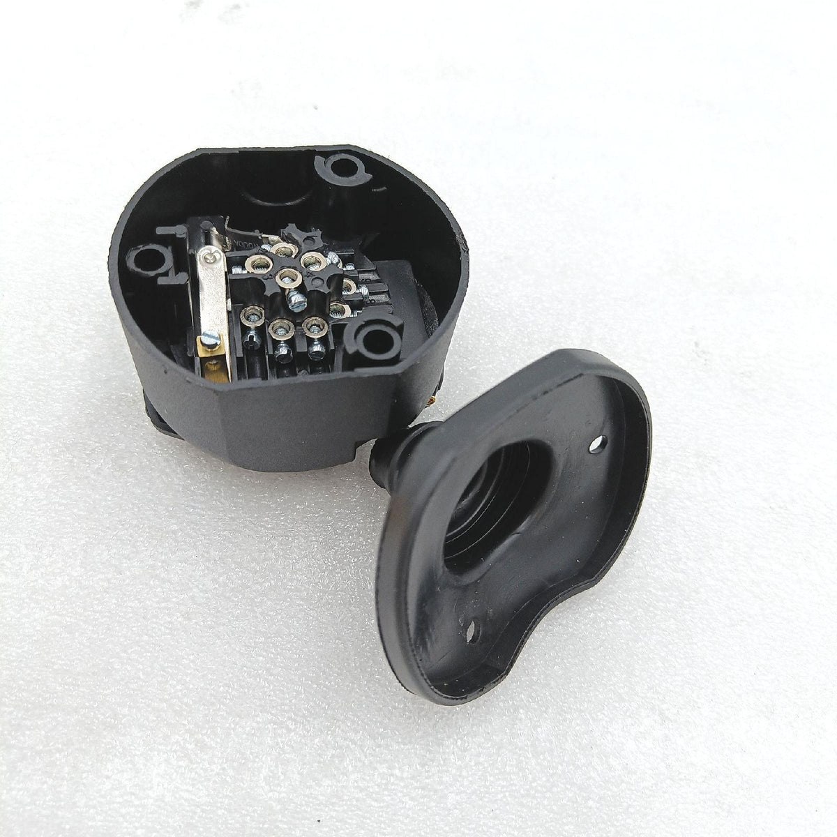 Hella Steckdose Kfz Ersatzteile 8JB 005 949 011 Nebelschluss