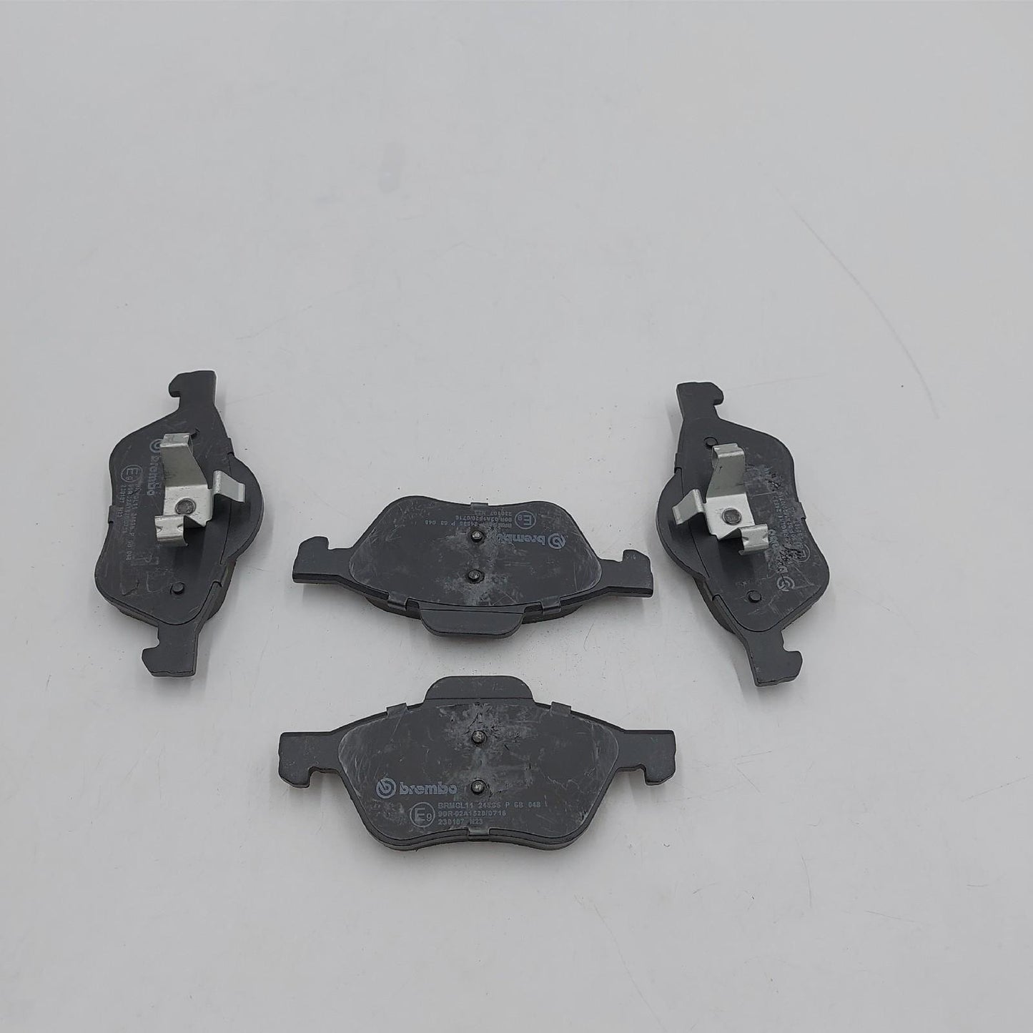 Brembo P 68 048 Bremsbelagsatz, Scheibenbremse - (4-teilig)