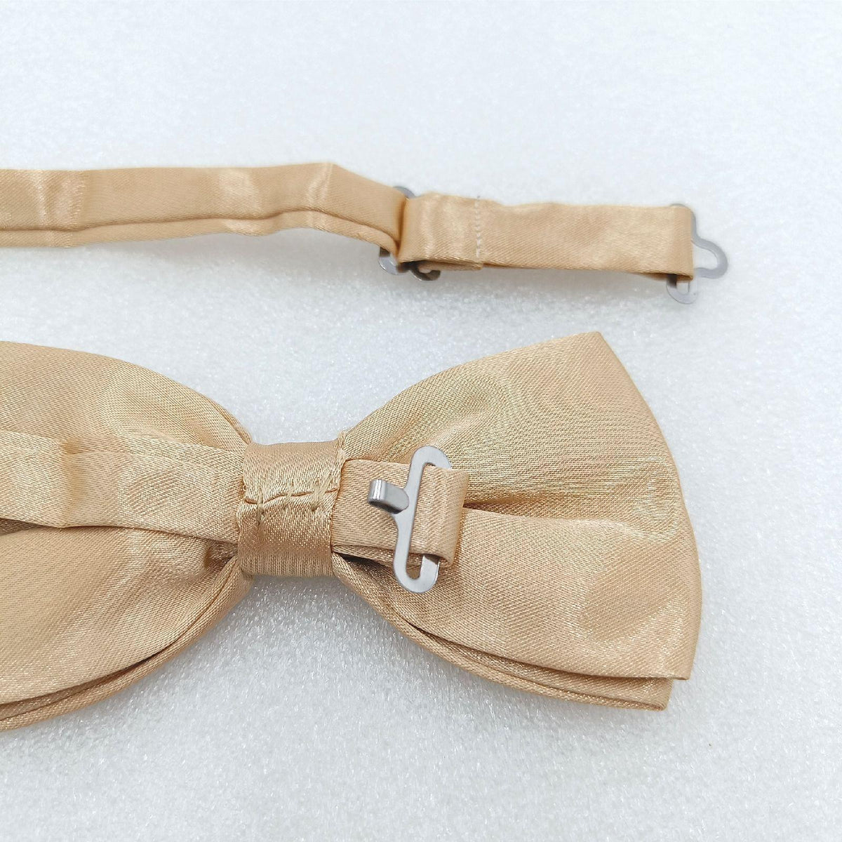 URAQT Fliege Anzug Zubehör Herren klassisch elegant Einstecktuch passend Stylish