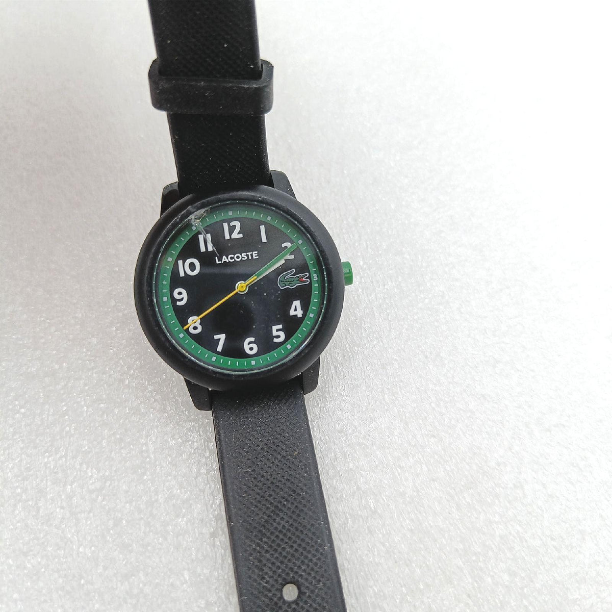 Lacoste Analog Quarzuhr für Kinder Kollektion LACOSTE.12.12 Kids mit Schwarzes Silikonarmband - 2030042