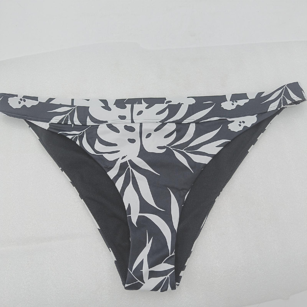 Roxy Love The Surfrider - Bikini Bottoms for Women - Bikiniunterteil mit mittelhoher Taille - Frauen - Schwarz.