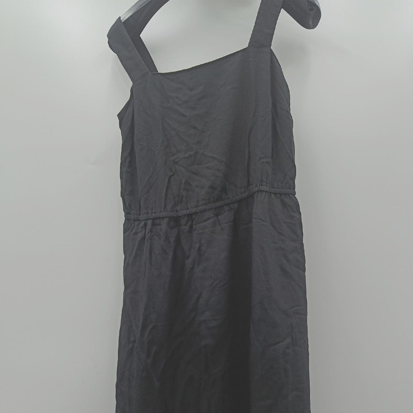 Amazon Essentials Kleid Damenmode Kleidung XS Schwarz fließend elegant
