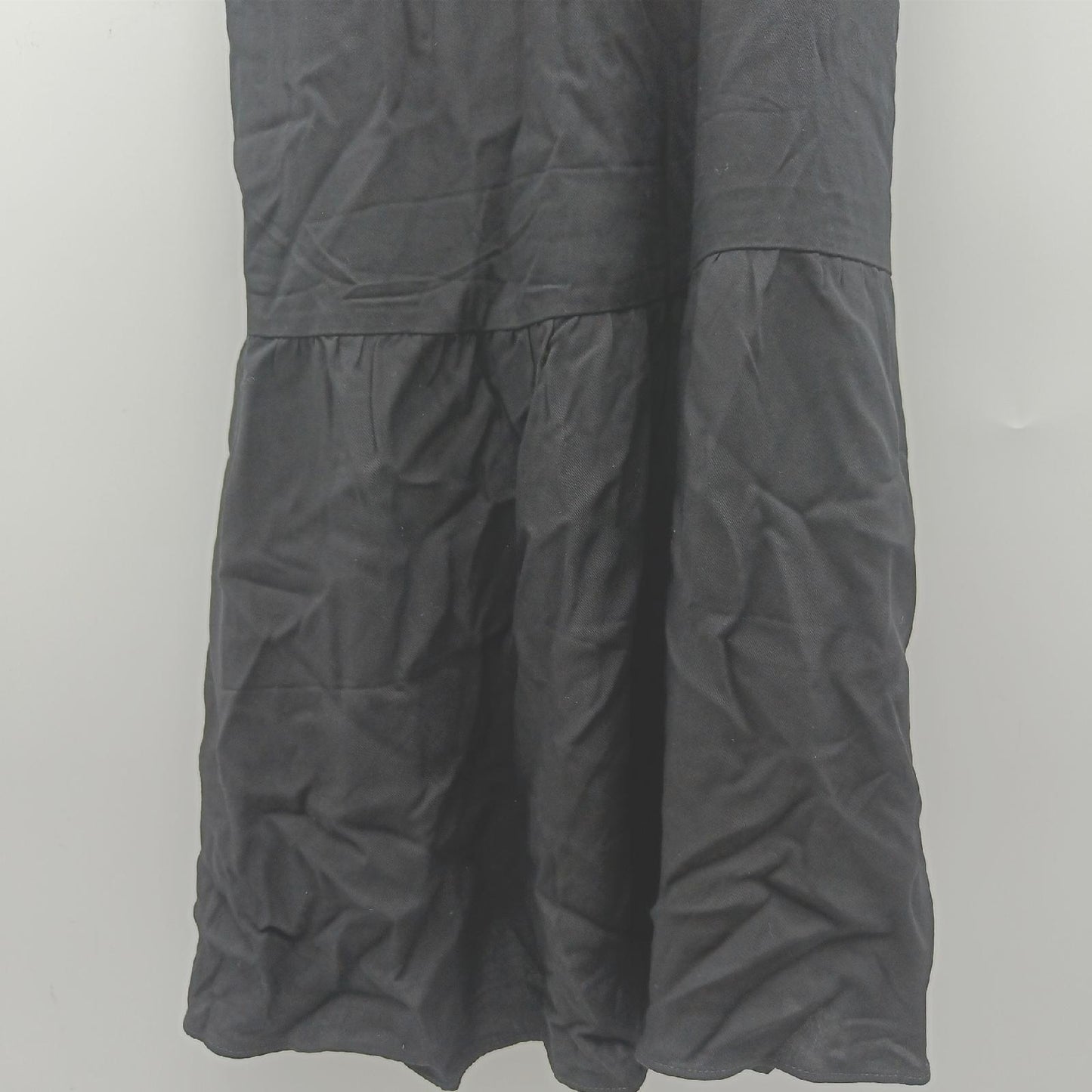 Amazon Essentials Kleid Damenmode Kleidung XS Schwarz fließend elegant