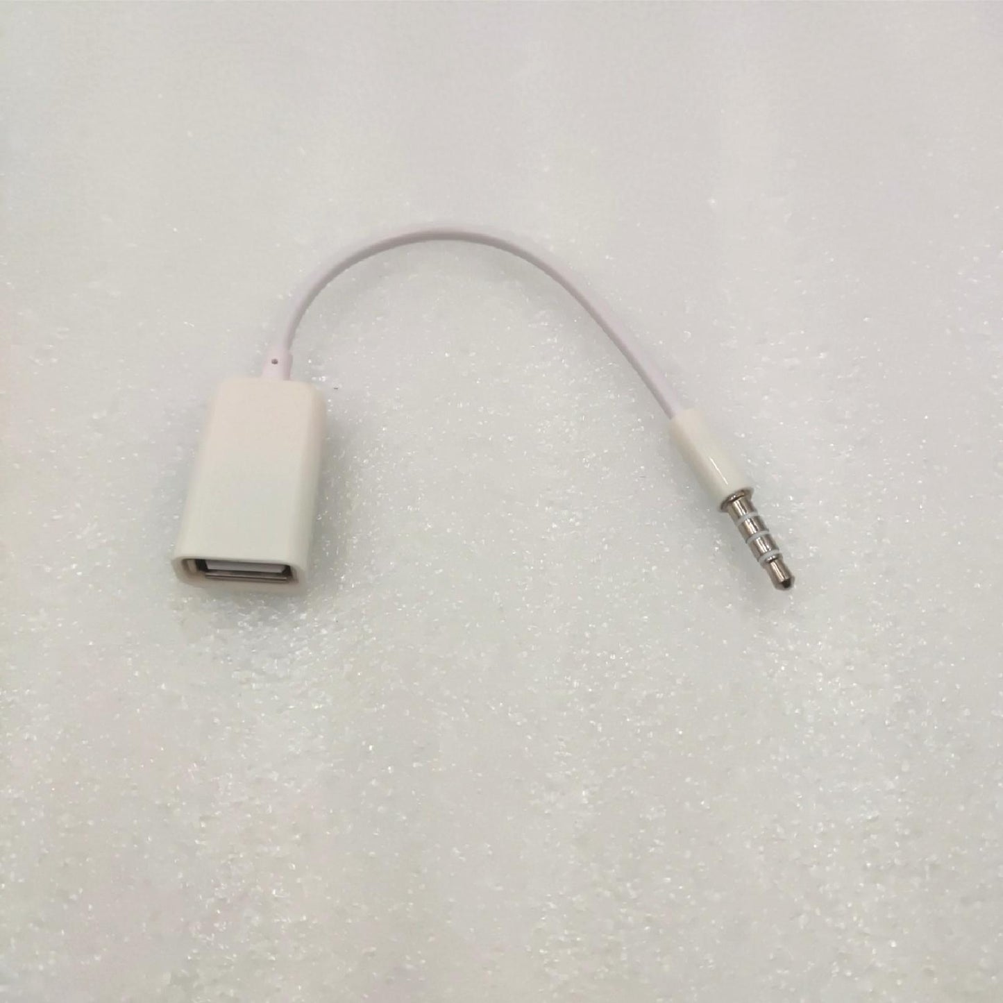Oxsubor TM USB Weiblich zu DC 3.5mm männliches Auto AUX Adapter Fahrzeug Elektronik Music Sync Adapter