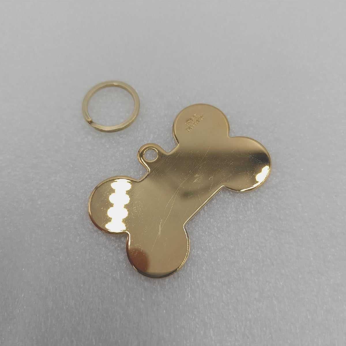 My Family Medaille für personalisierten Hund in Italien  XL -Knochen  Hundeteller mit freiem Inzision  goldenes Messing  Basic Kollektion  48x31 mm