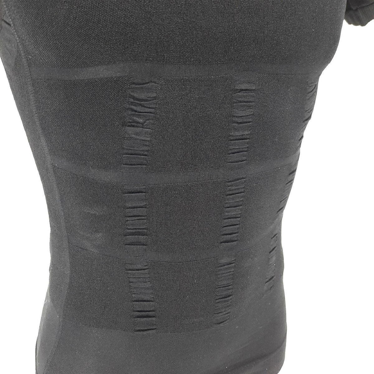 Curveless Smart-Shirt Intelligentes T-Shirt  Haltungskorrektor  gegen Rückenschmerzen  Begradigt Rücken und Schultern  extremer Komfort  stimuliert die Muskeln