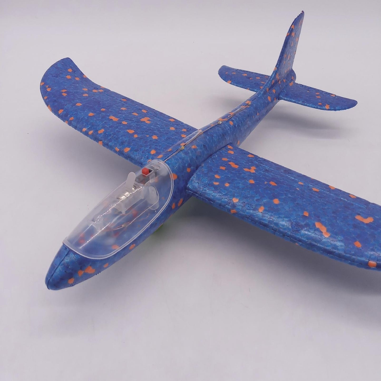Doloowee Flugzeug Spielzeug Kinder Spielzeug LED Licht Flugspaß Outdoor Spaß