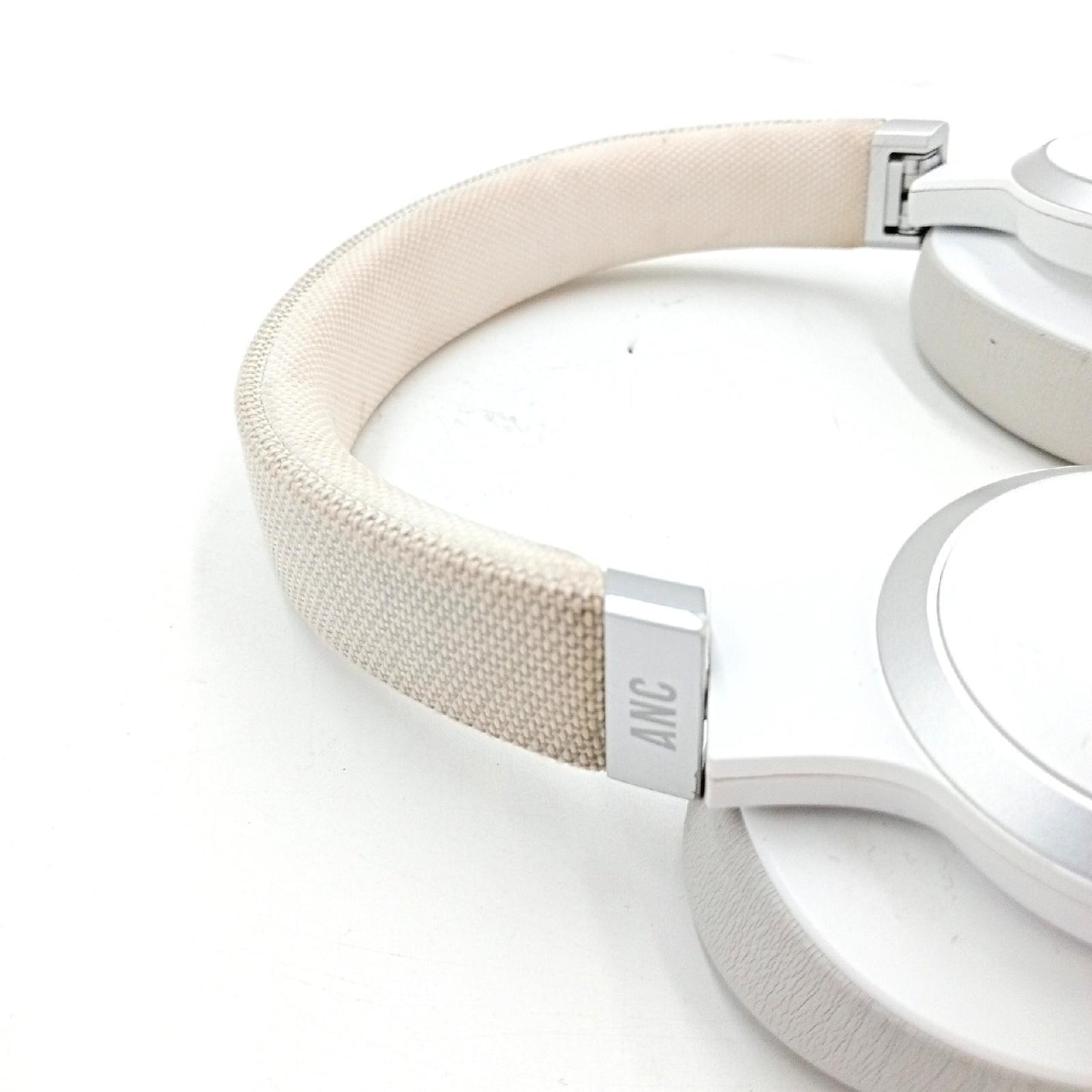 JBL Live 660 NC kabelloser Over Ear Bluetooth Kopfhörer Weiß ohne Funktion