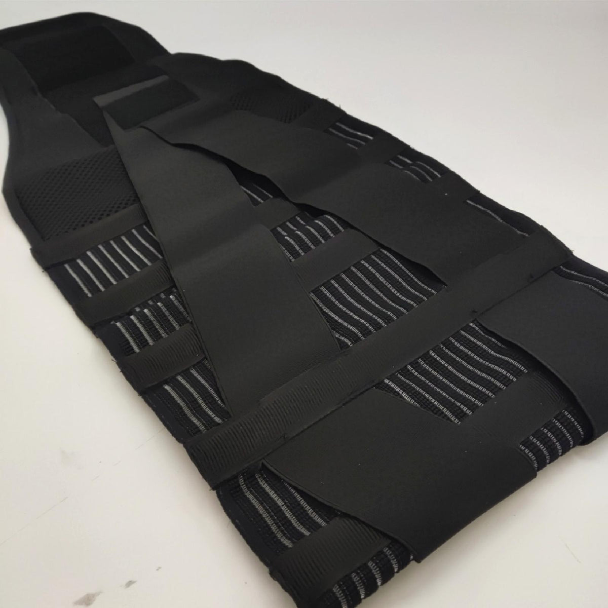 NEOtech Care - Rückenbandage für die Lendenwirbelsäule - verstellbare Kompression - atmungsaktiv - für Haltung  Gewichtheben Schwarz  L