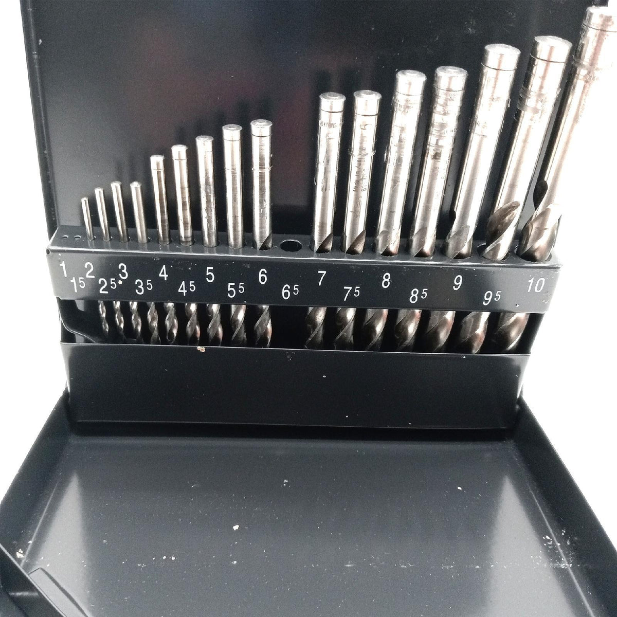 ALPEN Bohrer-Kassetten Set HSS COBALT GRIP KM 19 19-tlg.  Ø 1 00-10 00 mm  5 % Kobaltanteil  hitzebeständig  Festigkeit über 800 N/mm²  Spiralbohrer  Bohrsortiment 0065600019100