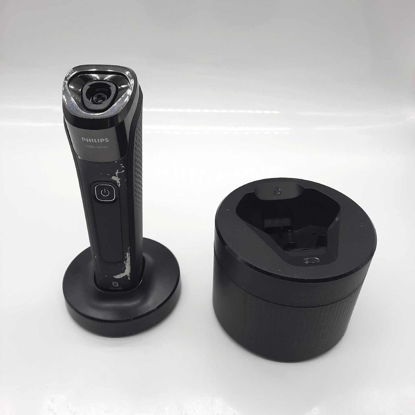 Philips Shaver Series 7000 ? Elektrischer Nass- Trockenrasierer Herren  - Defekt