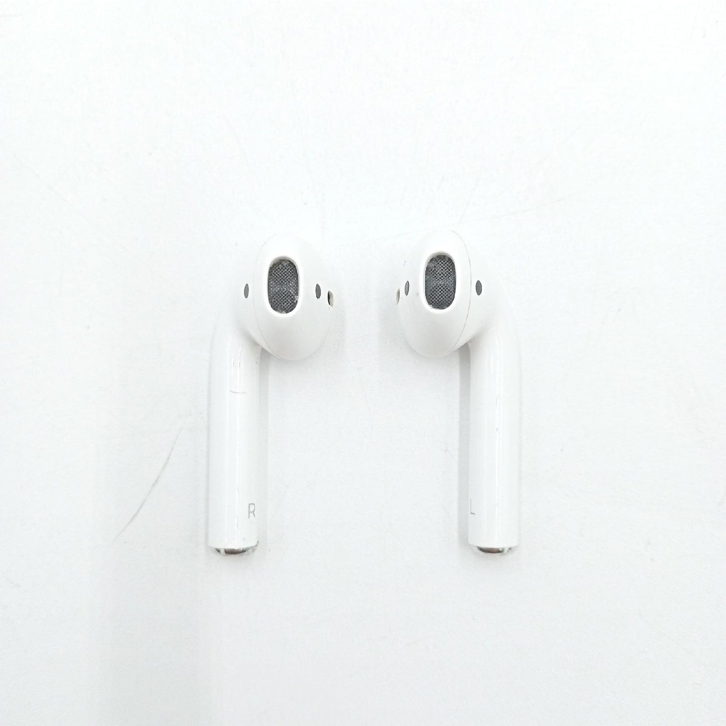 Apple Airpods -- Ladecase Kopfhörer Kabellos (149,00) - Defekt