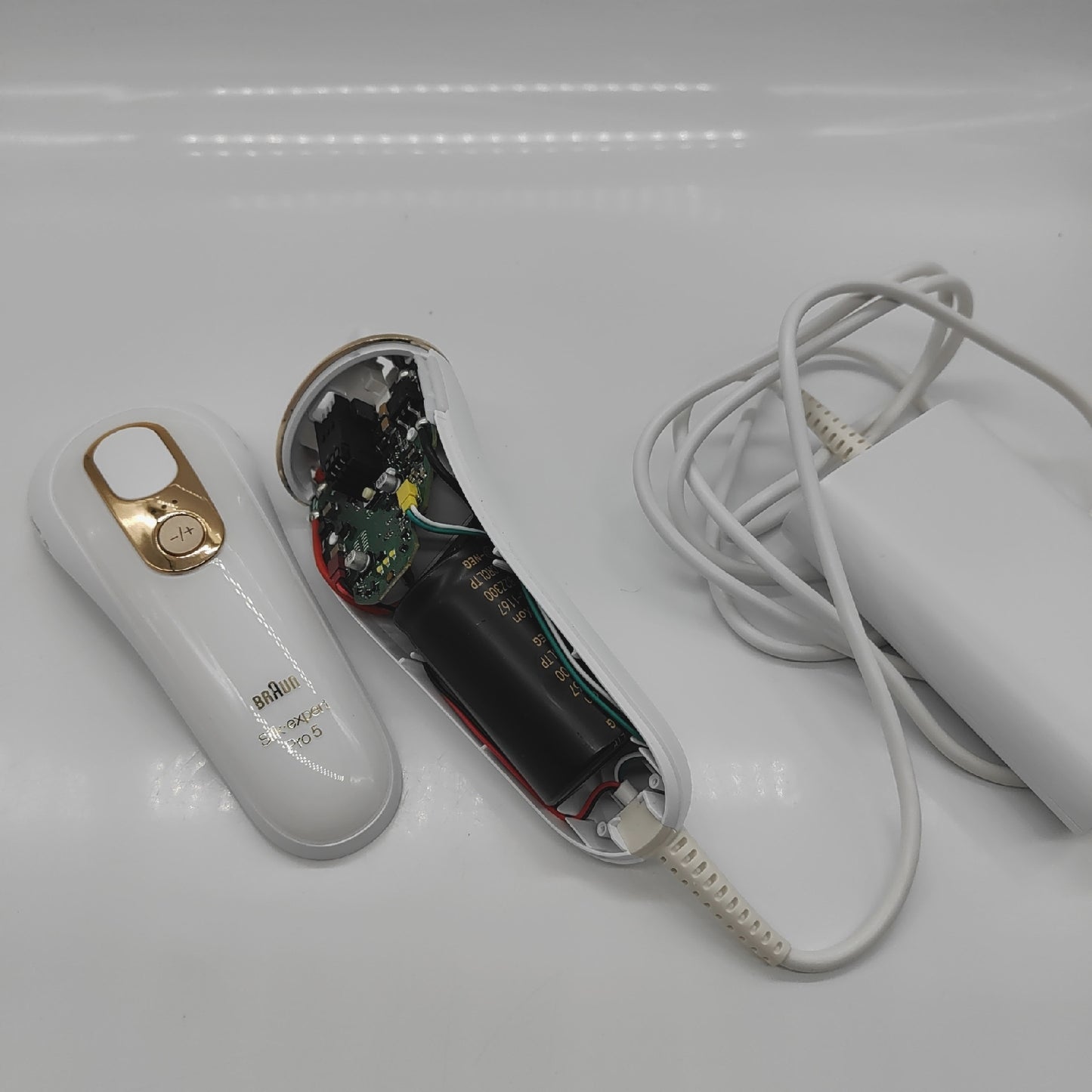 Braun IPL Silk Expert Pro 5 Haarentfernungsgerät Damen/Herren - Defekt