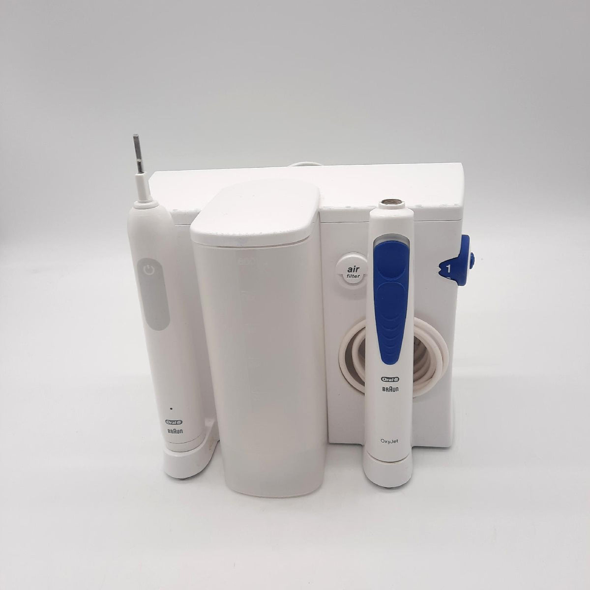 Oral B Oral Health Center Munddusche Weiss Blau ohne Buerstenaufsaetze