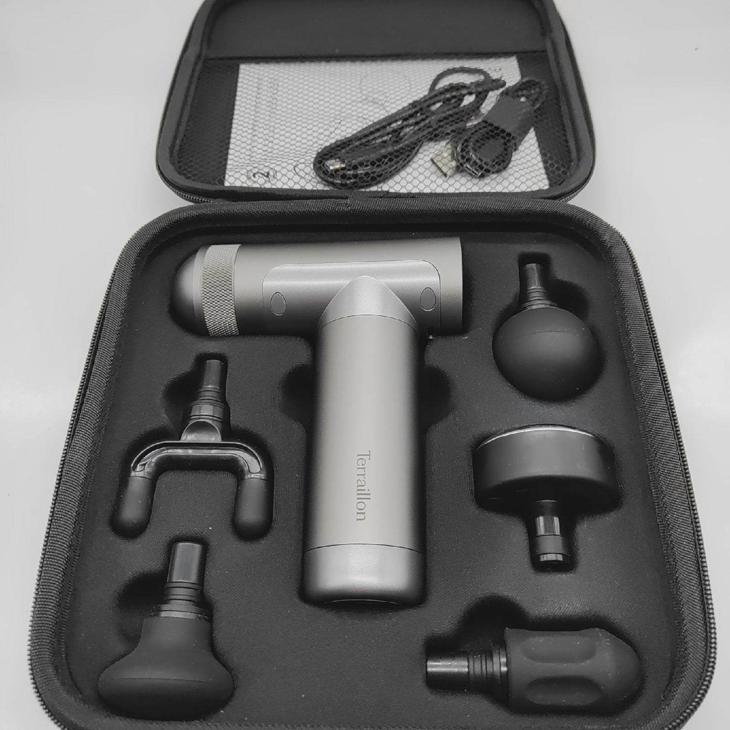 Terraillon Muskelmassagepistole Massagegerät Fitness Training Entlastet entspannt Muskeln silikonaufsatz usb c etui