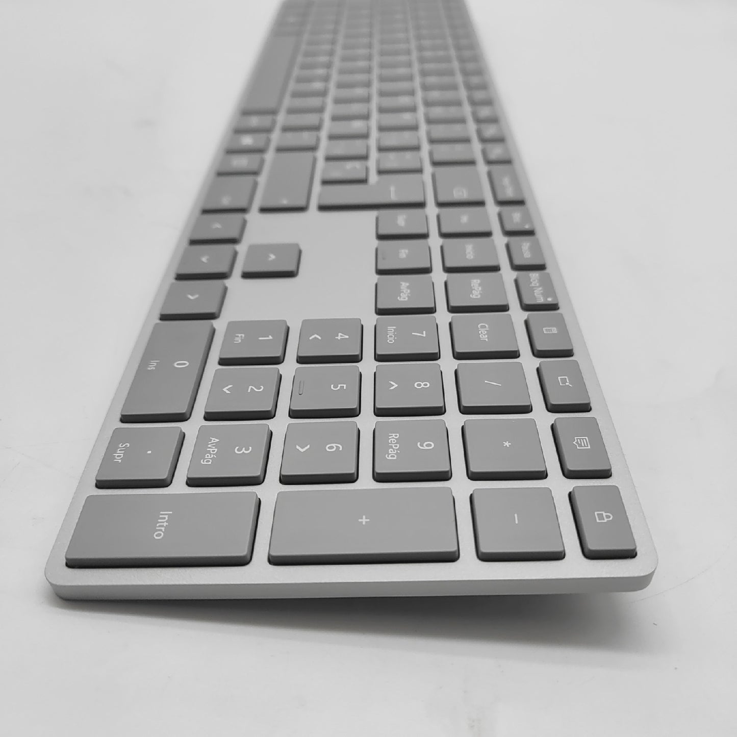 Microsoft Surface Tastatur Computerzubehör Aluminiumfarbene Spanische QWERTY Tastatur Eingabegerät