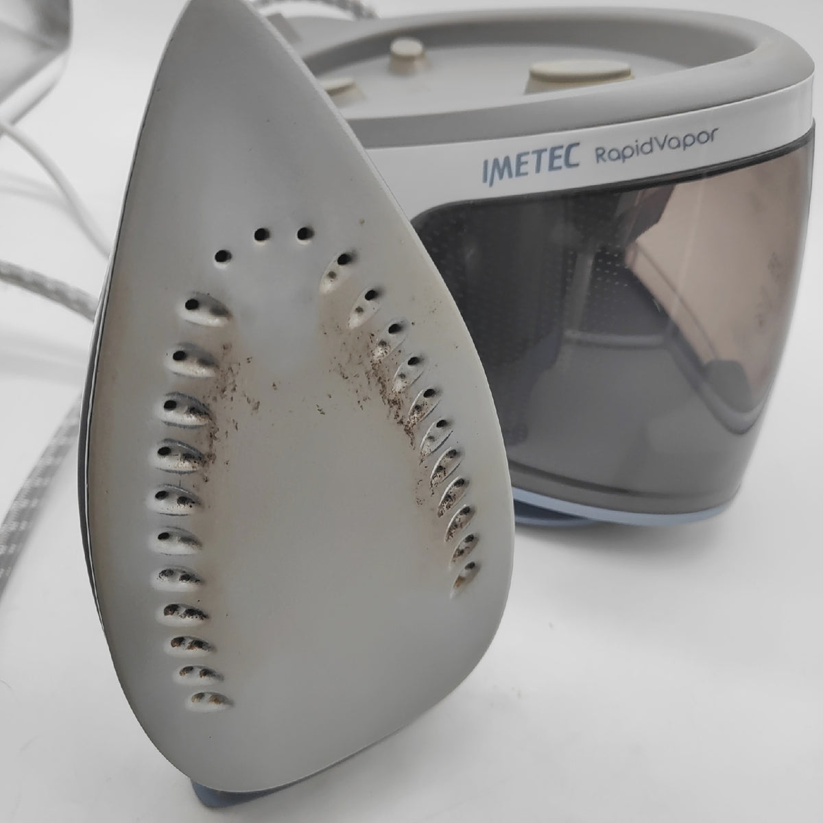 Imetec Rapid Vapor  Dampfbügelstation  Keramikplatte  leicht  Calc-Clean-Reinigungssystem  240 g Dampfstoß  2400 W  5-Bar-Pumpe  9033
