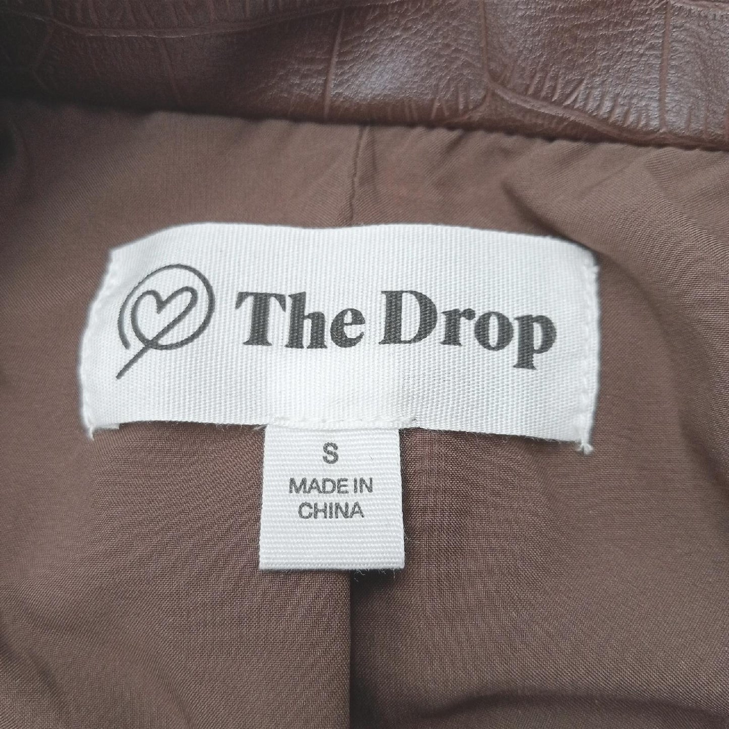 The Drop Damen Blazer Kunstleder Chocolate Croc elegant modisch zum Ausgehen