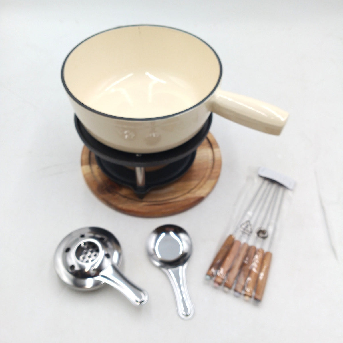 Fondue Set Tradition MEN426C 26L Caquelon Gusseisen Topf gerissen