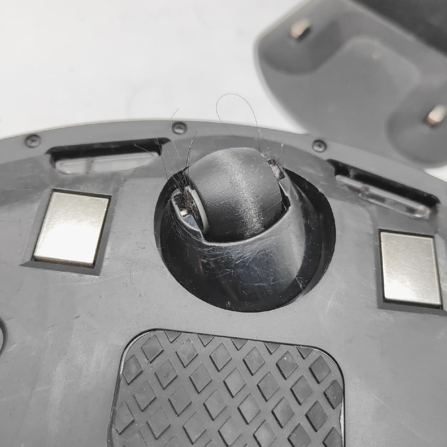 iRobot Roomba i7 (i7156) Saugroboter, 3-stufiges Reinigungssystem, inte - Defekt