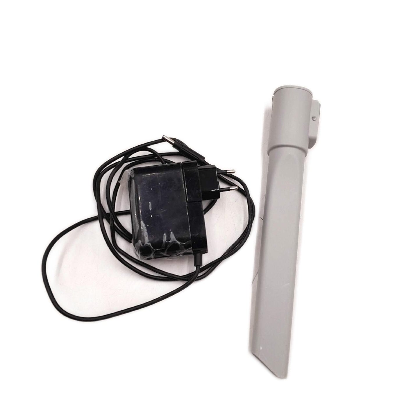 Amazon Basics Akku Staubsauger 2 in 1 mit BLDC Motor starke Gebrauchsspuren