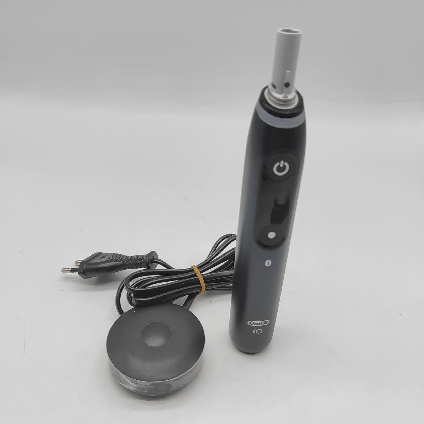 Oral B elektrische Zahnbürste Zahnpflege iO Series 8s moderne Technologie