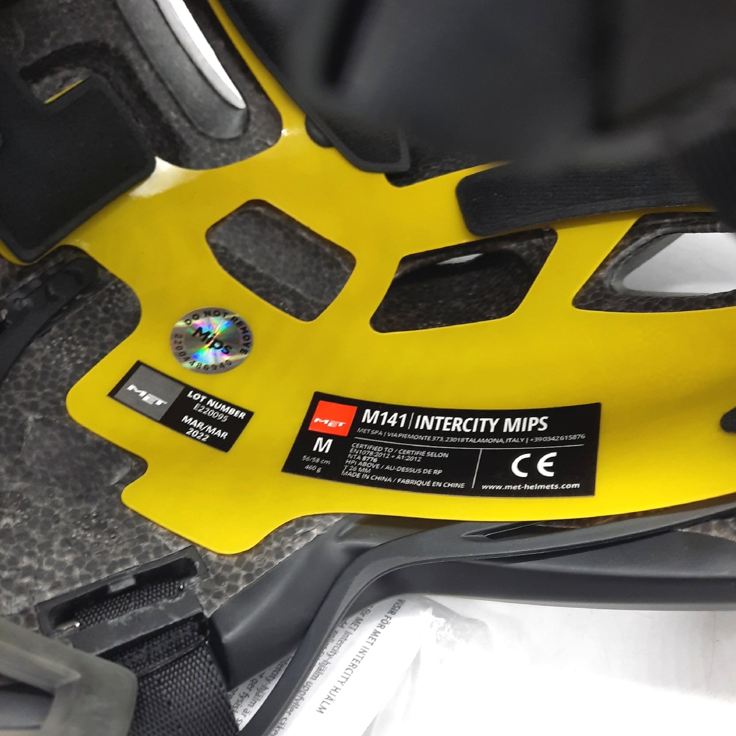 MET Fahrradhelm Sport Radfahren Intercity MIPS Sicherheit Aerodynamisch Schwarz M