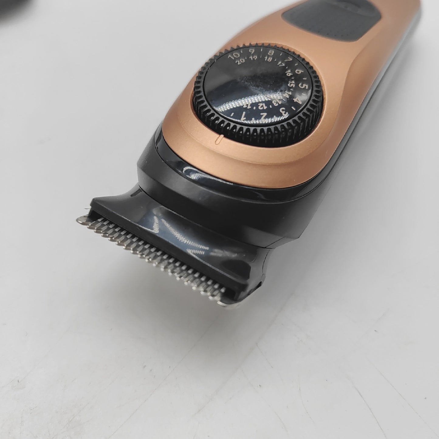 King C. Gillette ELECTRIC SHAVING SHAVE PRO PRECISION SELECTOR BEARD CARE