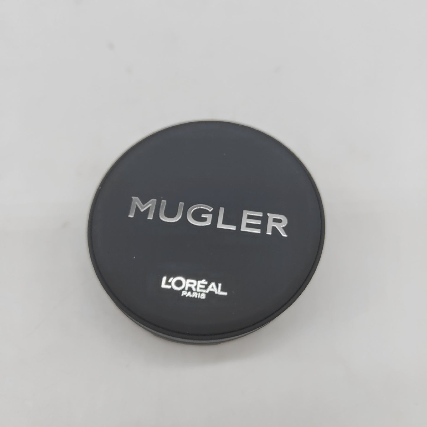 L'Oréal Paris x Mugler Limited Edition Cushion Foundation Illusion Face Make-up