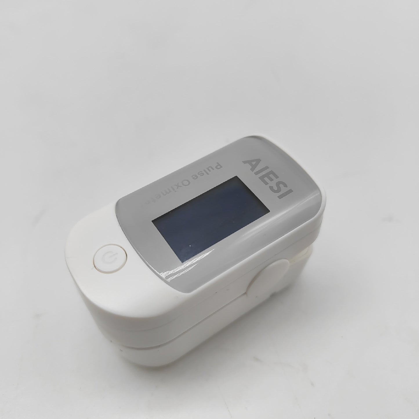 AIESI es professionelles Fingerpulsoximeter mit Display
