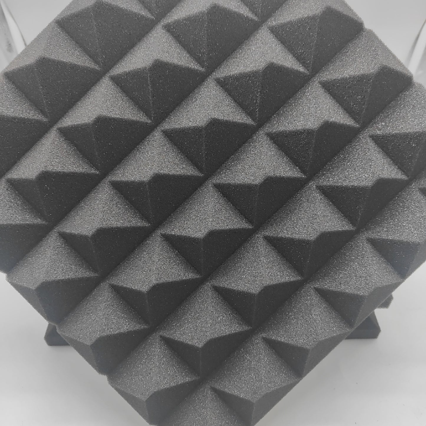 Flyfoam Schallabsorptionsplatte Akustik Pyramidenfoermig 6x