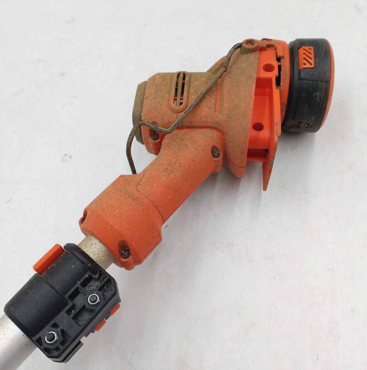 BLACK DECKER Automatischer Rasentrimmer 36V 33 cm Gebraucht ohne Akku