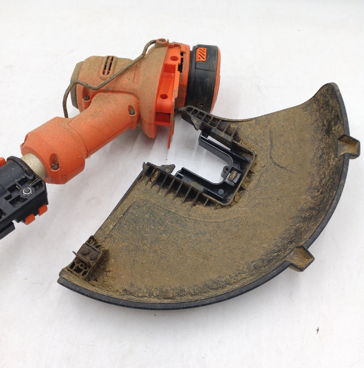 BLACK DECKER Automatischer Rasentrimmer 36V 33 cm Gebraucht ohne Akku