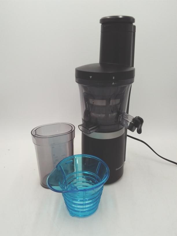 Panasonic Entsafter Saftpresse Slow Juicer MJ L700KXE mattschwarz 75 mm Öffnung schlankes Design praktisch sicher