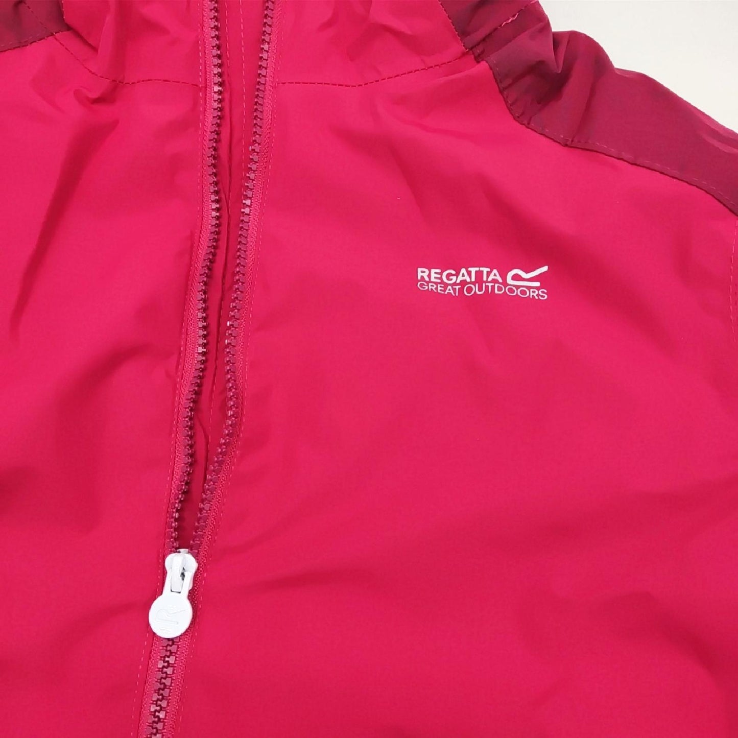 Regatta Kinder Volcanics IV Waterproof Breathable Highly Reflective Taped Seams Insulated Hooded Jacket Jacke, rot, 13 Jahre
