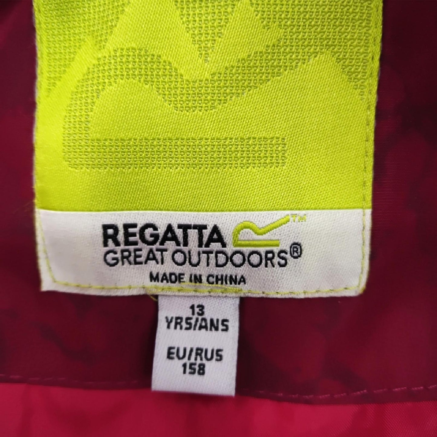 Regatta Kinder Volcanics IV Waterproof Breathable Highly Reflective Taped Seams Insulated Hooded Jacket Jacke, rot, 13 Jahre