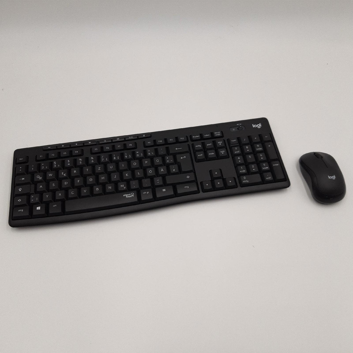 Logitech MK295 kabelloses Tastatur Maus Set SilentTouch Technologie komfortables Design