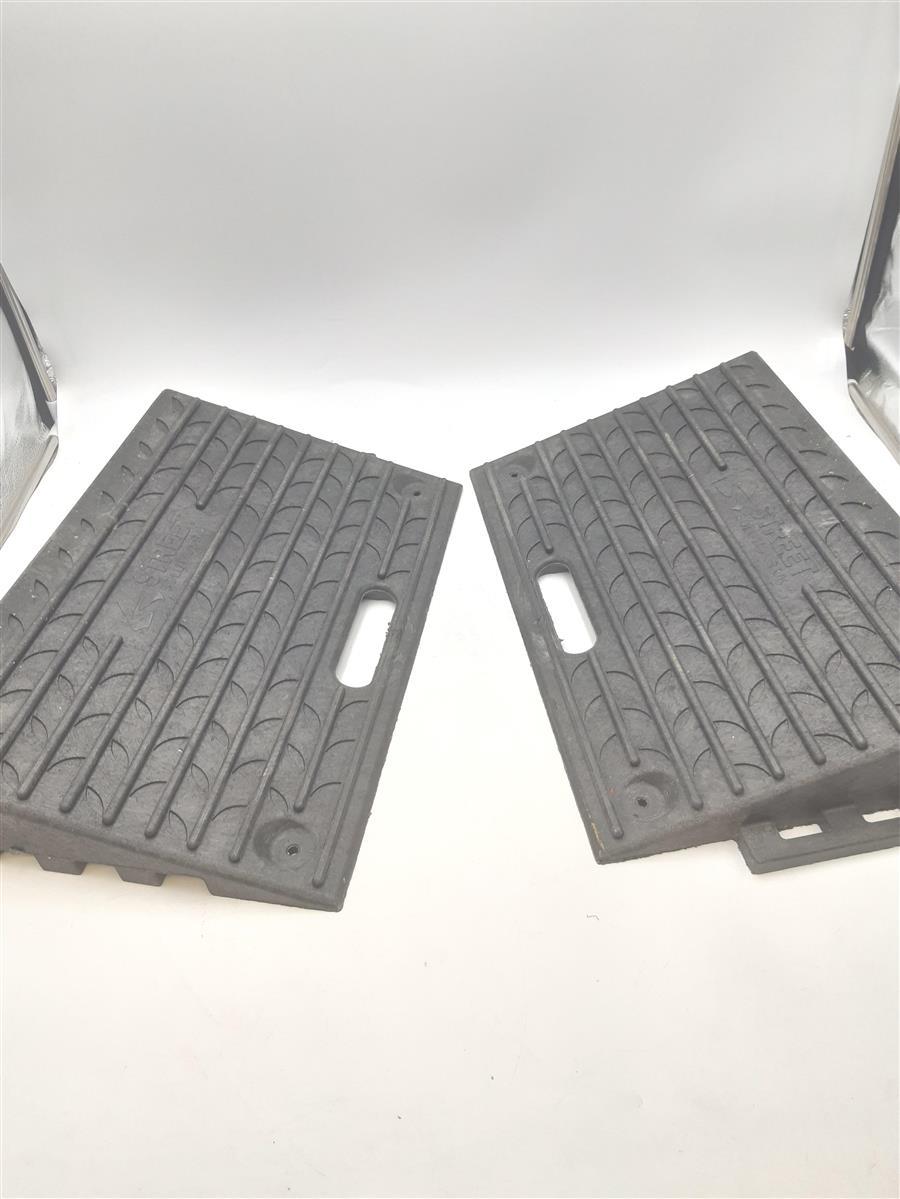Street Solutions Gummirampen Autozubehör Set von 2 Schwarz praktisches Zubehör für Autos