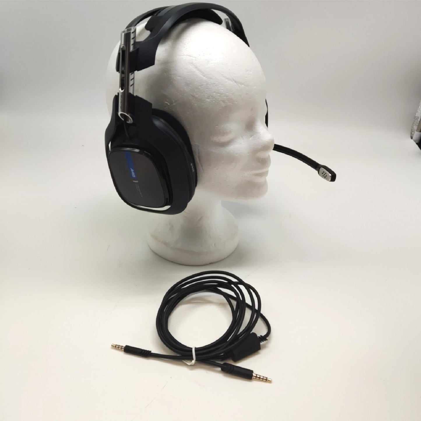 ASTRO Gaming A40TR Headset V2 Dolby ATMOS 35mm Audio Jack ohne PC