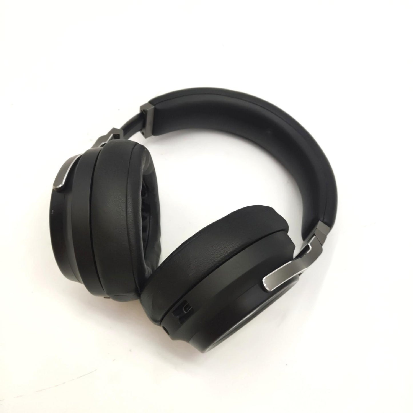 CORSAIR VIRTUOSO RGB WIRELESS High Fidelity Gaming Headset   7.1 Surround Sound