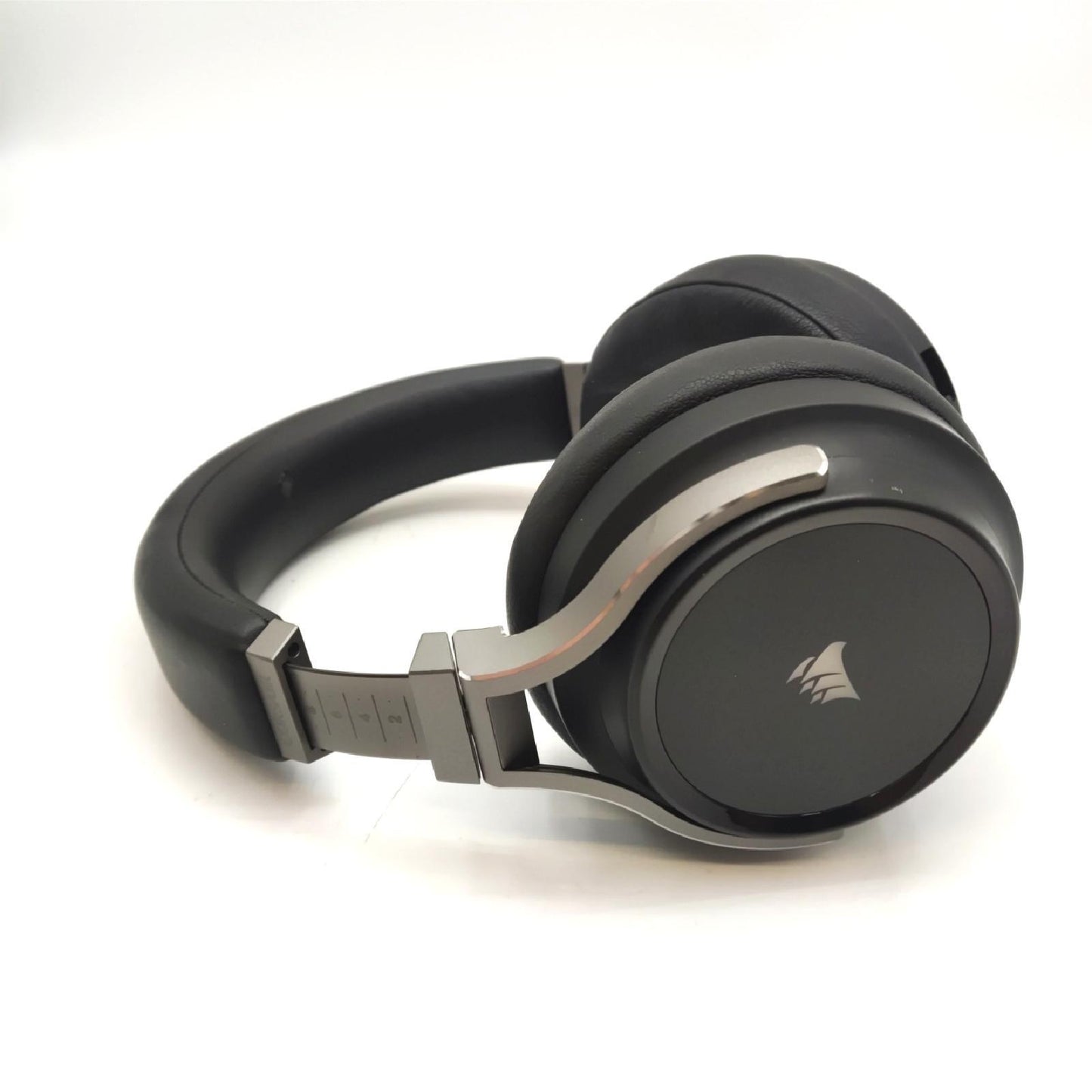 CORSAIR VIRTUOSO RGB WIRELESS High Fidelity Gaming Headset   7.1 Surround Sound