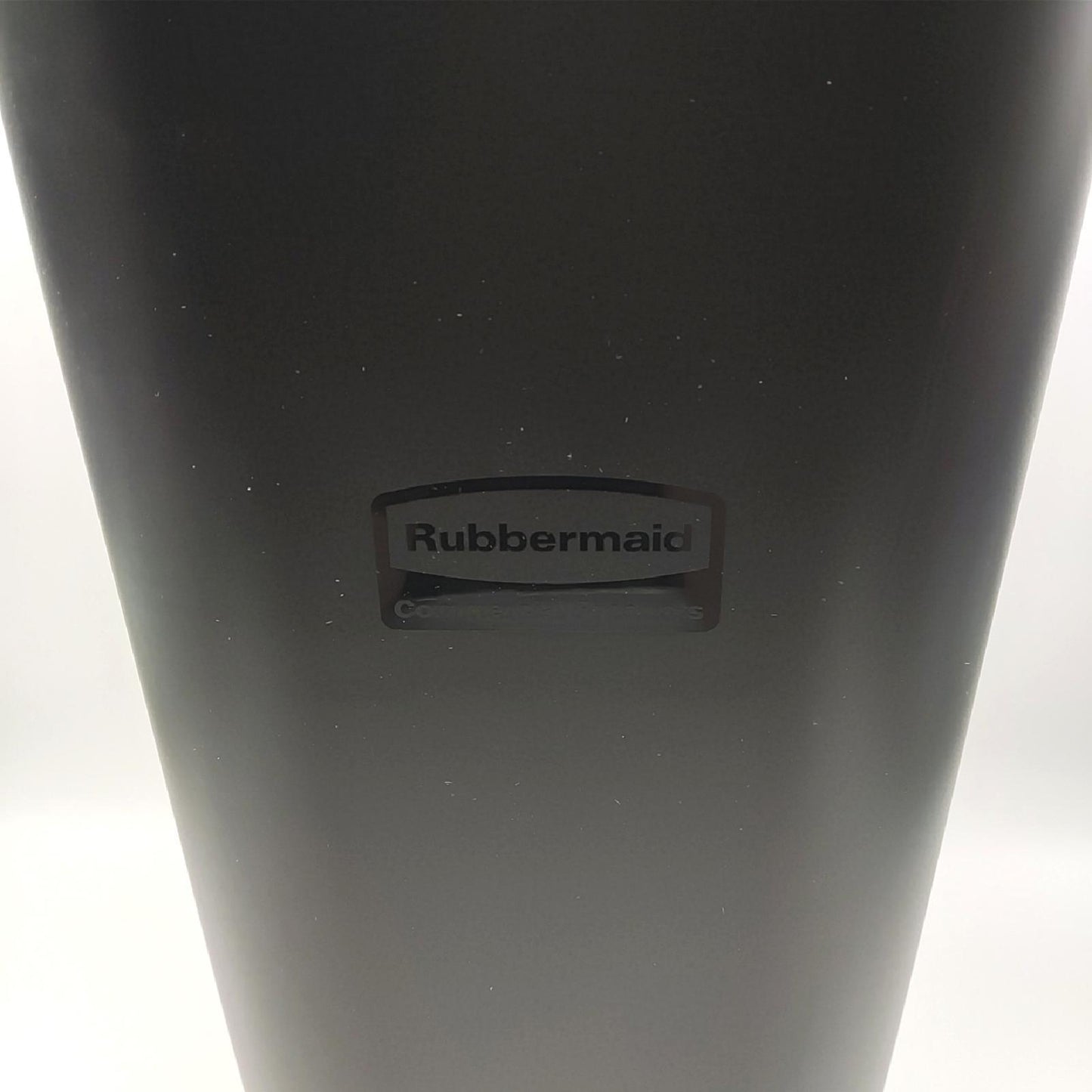 Rubbermaid Commercial Products Abfallbehälter weichem Kunststoff rechteckig Schwarz 39 l Effektive Müllentsorgung