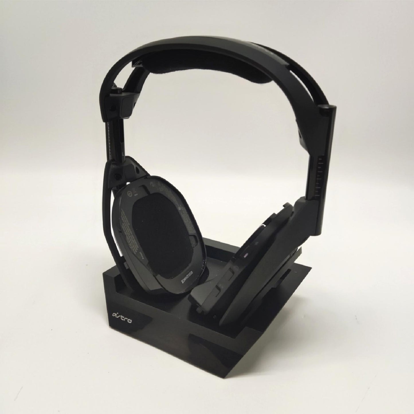 ASTRO A50 Wireless Gaming Headset Ladestation 4. Generation Dolby Audio - Defekt